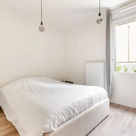 Magnificent T2 With Private Garden 500m From *