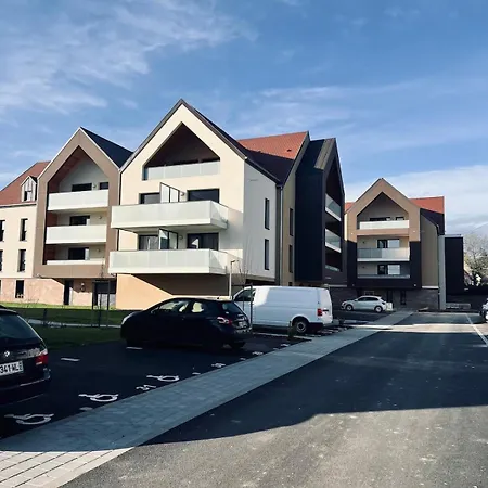Magnificent T2 With Private Garden 500m From דירה